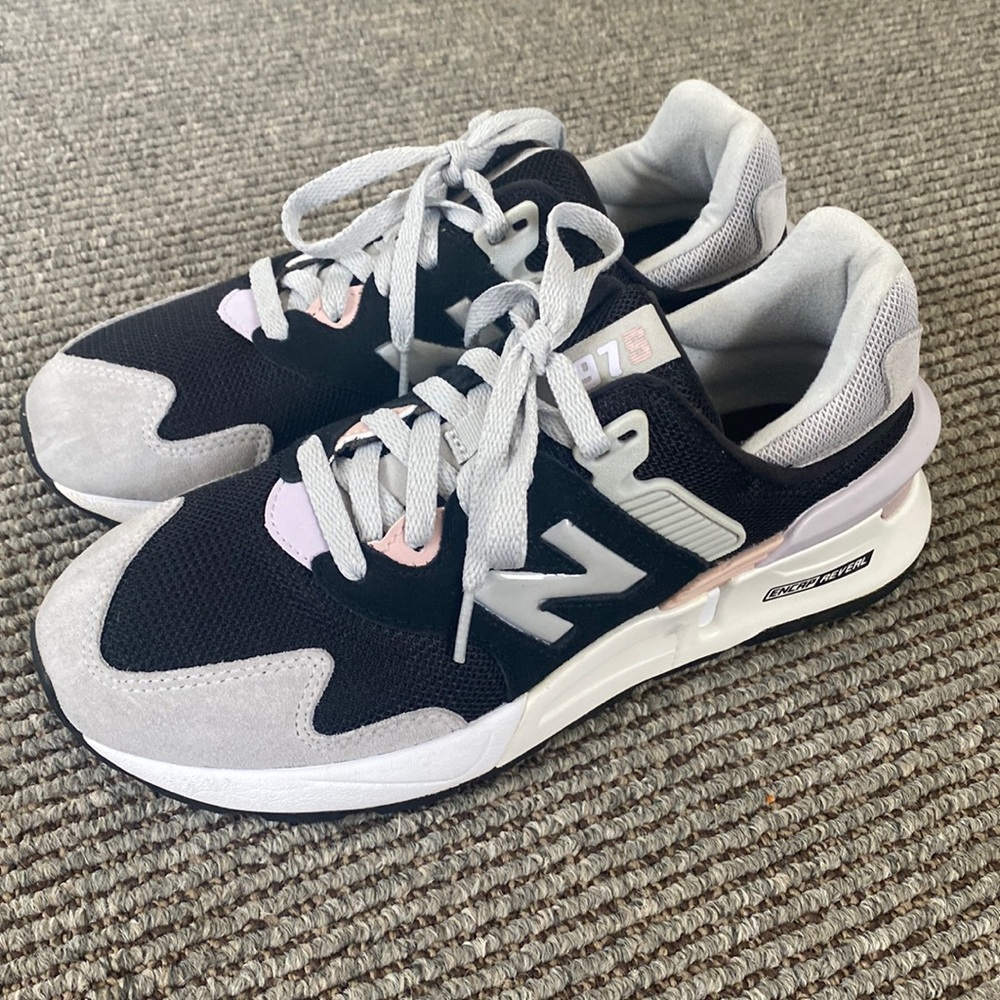New Balance Womens 997 Sport V1 sneakers